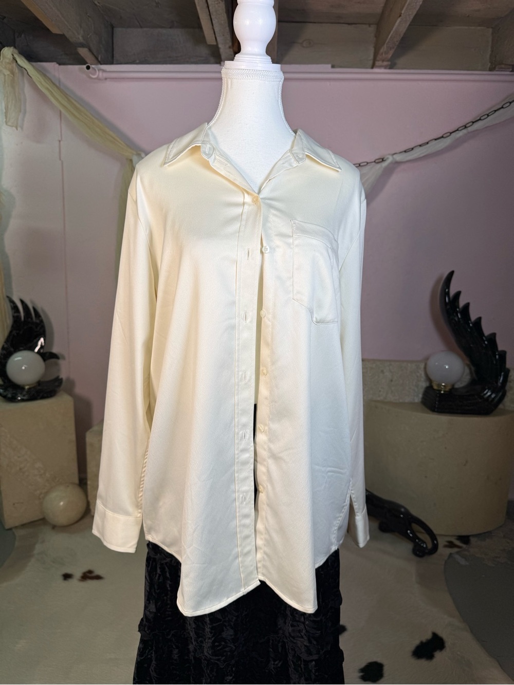 Gap Ivory Satin Boyfriend Button-Up Shirt – Medium